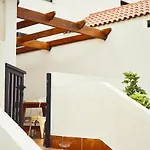 Apartment 3bdr + 2bath Comfy House