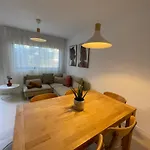 Апартаменты 3bdr + 2bath Comfy House