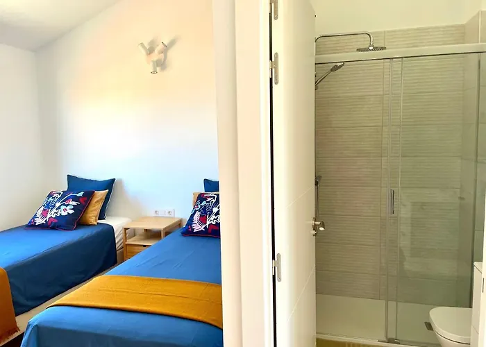 3bdr + 2bath Comfy House Apartament